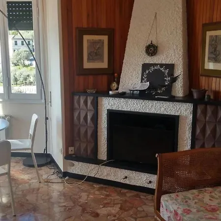 Seaside View, Wifi Apartment *
